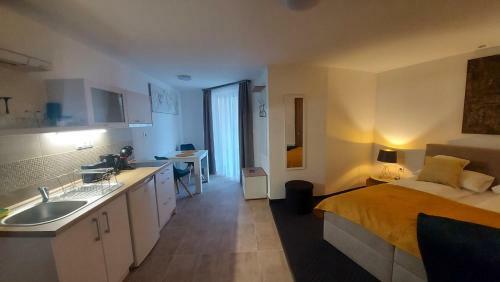 City Center Apartmanh�z