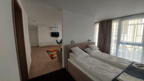 City Center Apartmanh�z