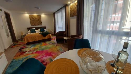 City Center Apartmanh�z