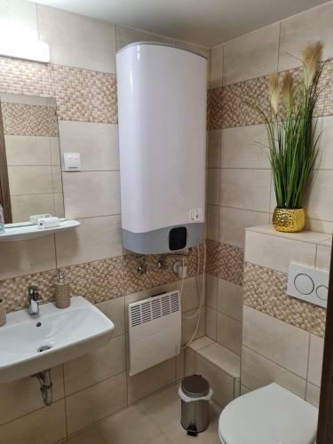 City Center Apartmanh�z