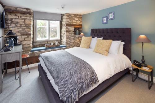 Grapevine Hotel