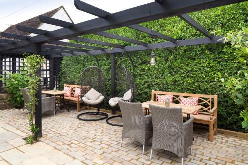 Grapevine Hotel
