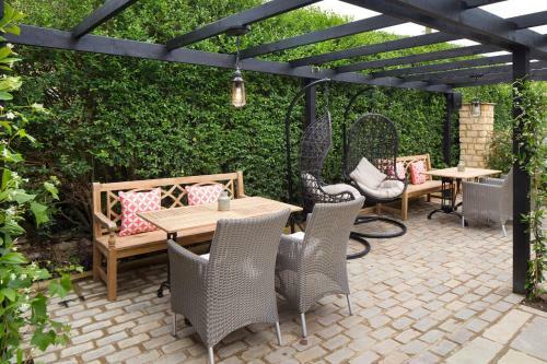 Grapevine Hotel
