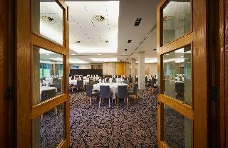Stirling Court Hotel