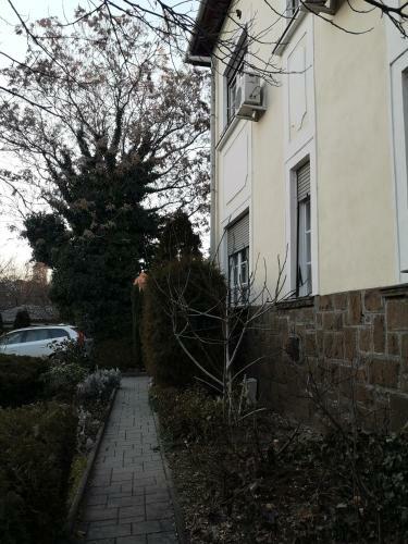 Almagyar Apartman