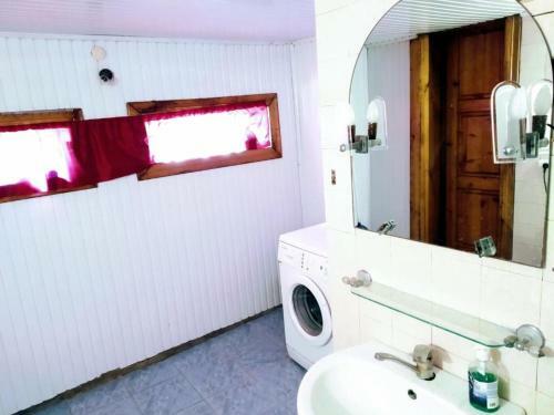 Hostal N1 Guesthouse