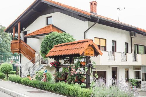 Apartmaji Ku??ar