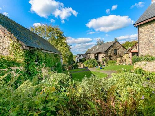 The Stables - Uk13280