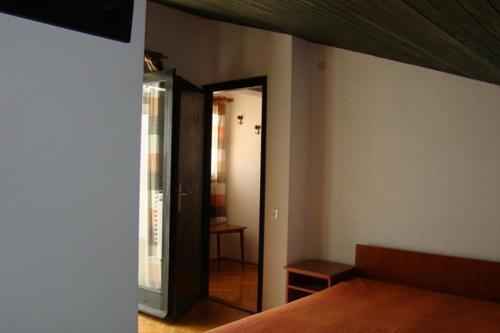 Apartments By The Sea Brela, Makarska - 16950