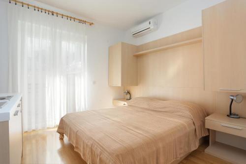 Apartments By The Sea Brela, Makarska - 18814
