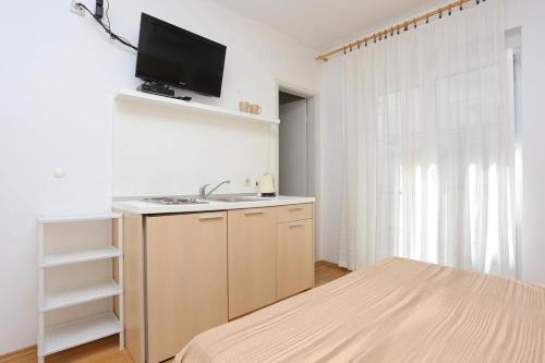 Apartments By The Sea Brela, Makarska - 18814