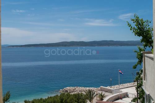 Beachfront Brela Apartments Ljubica