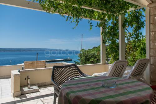 Beachfront Brela Apartments Ljubica