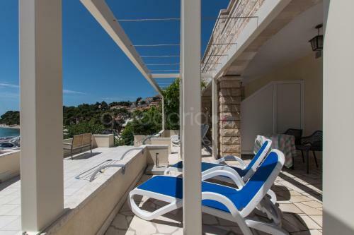 Beachfront Brela Apartments Ljubica