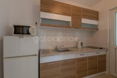Apartamento Beachview Apt Dragienne With Free Parking