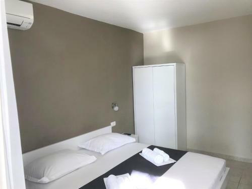 Hostal Berulia Accommodation