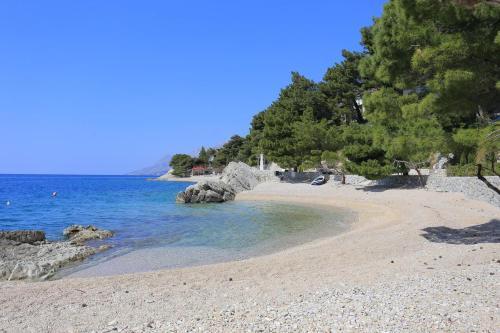 Apartments By The Sea Brela, Makarska - 19205