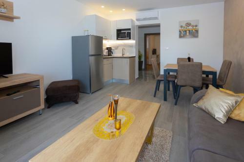 Hostal Apartments Vicin