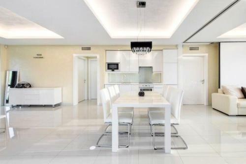 Apartamento White Luxury Villa Esztergom