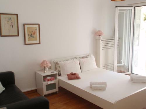 Areos Apartment