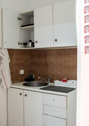 5th Floor Apartment With Balcony