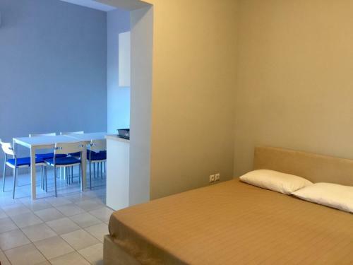 Holodek Apartments Sygrou