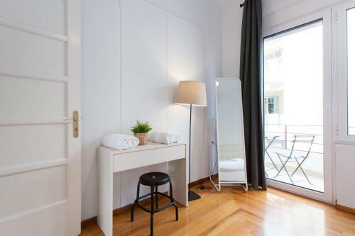 Stylish 2bdrm Apartment In Plaka With Acropolis View
