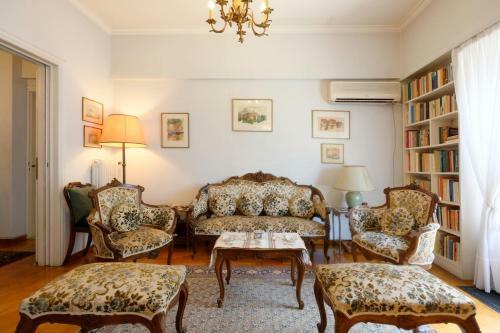 Vintage Apartment