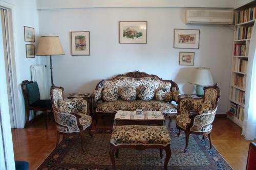 Vintage Apartment