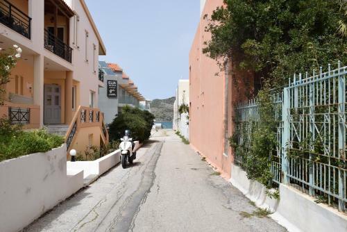 Manos Beachside Apartments