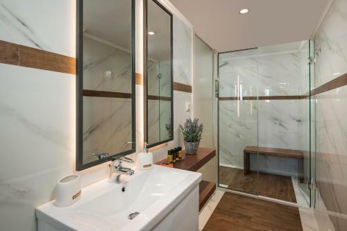 Sun Ray Luxury Apartments