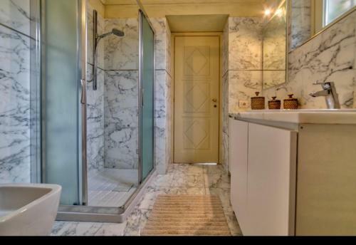 Comecasa Mini Luxury Apartment White