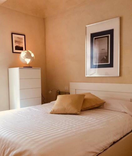 Comecasa Mini Luxury Apartment White