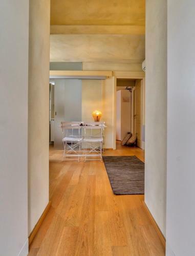 Comecasa Mini Luxury Apartment White
