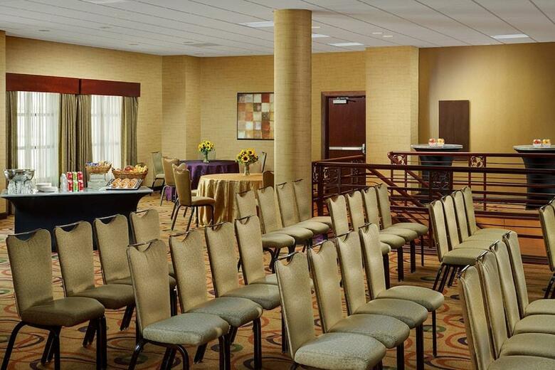Hotel Holiday Inn Charlotte Center City