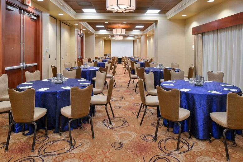 Hotel Holiday Inn Charlotte Center City