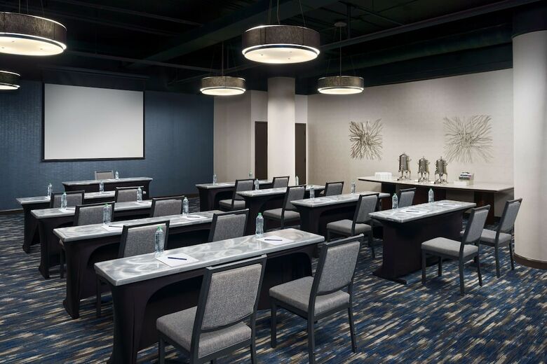 Hotel Holiday Inn Charlotte Center City