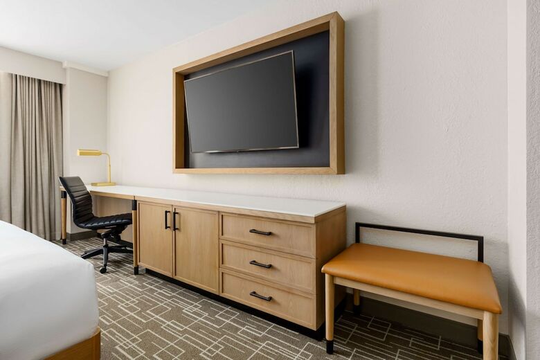 Hotel Holiday Inn Charlotte Center City