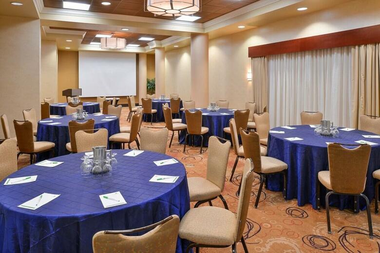 Hotel Holiday Inn Charlotte Center City