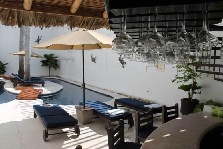 El Hotelito