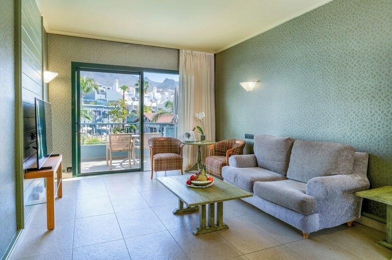 Hotel Col�n Guanahan� Adults Only