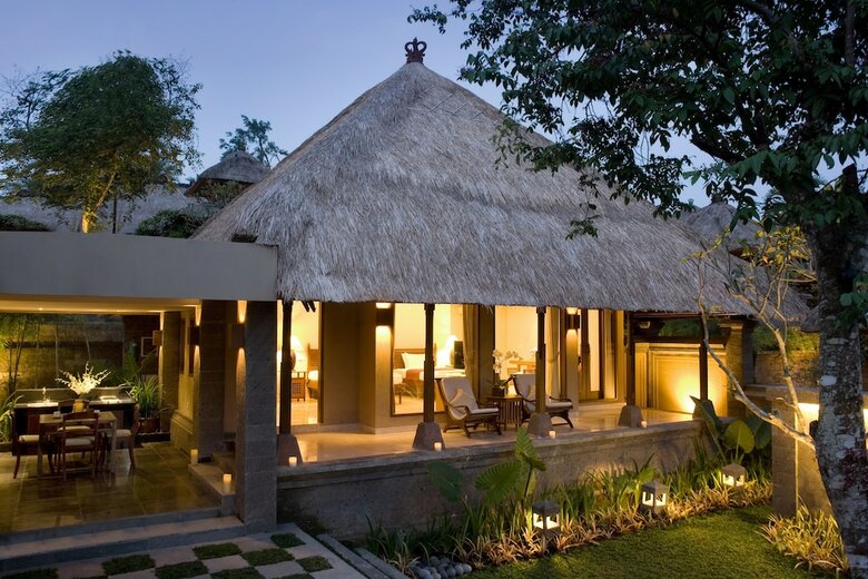 Hotel Kamandalu Resort & Spa