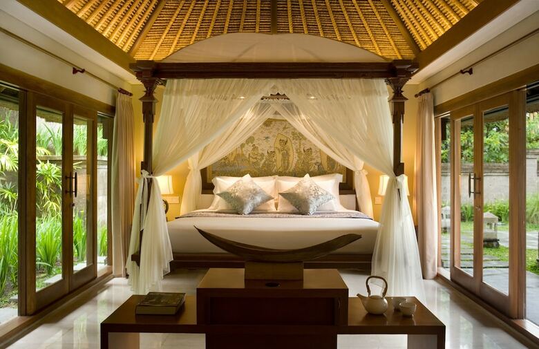 Hotel Kamandalu Resort & Spa