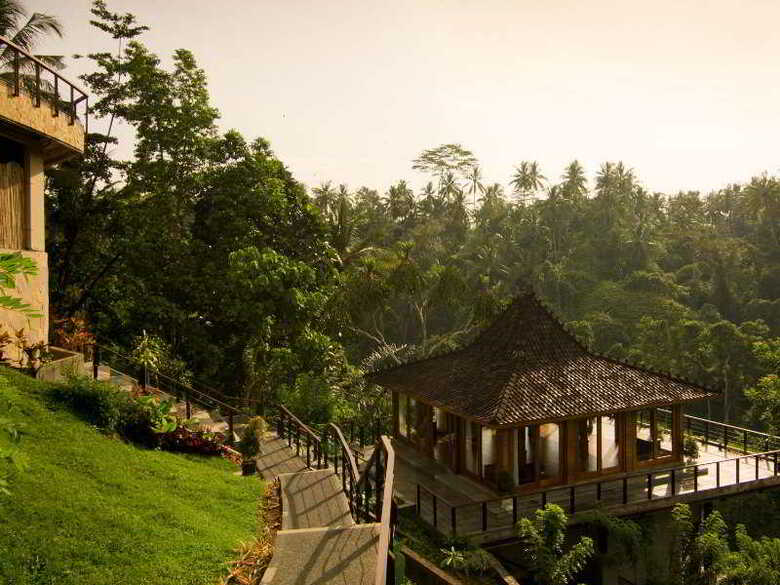 Hotel Kamandalu Resort & Spa