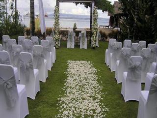 Hotel The Oasis Beach Benoa Bali