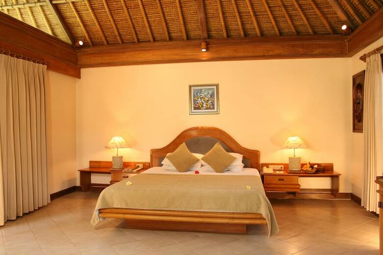 Hotel Puri Bagus Lovina