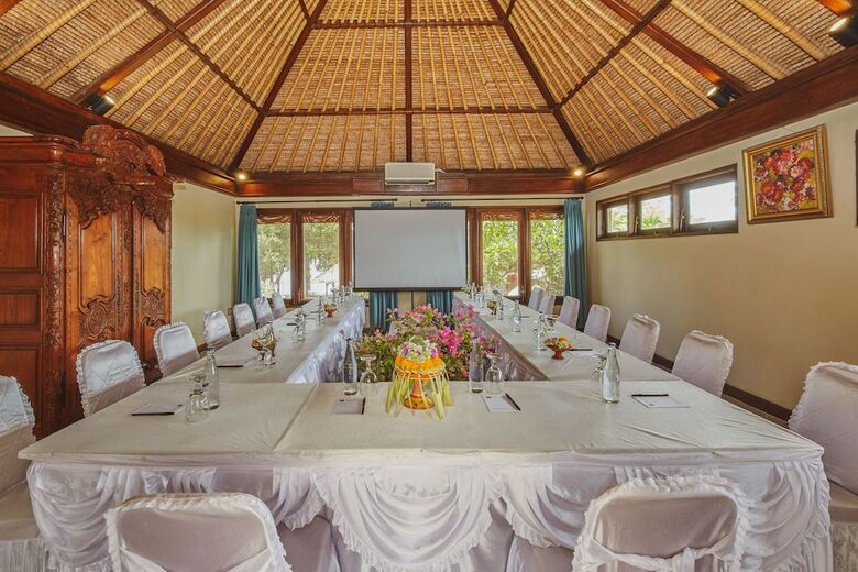 Hotel Puri Bagus Lovina