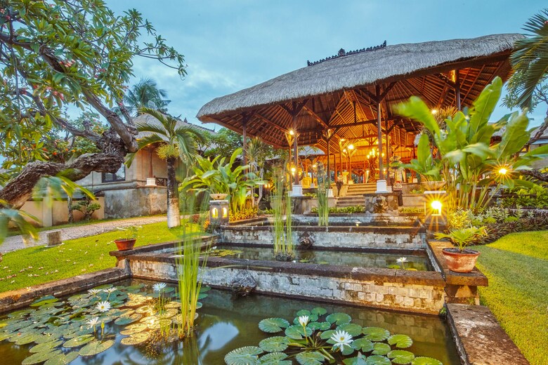 Hotel Puri Bagus Lovina