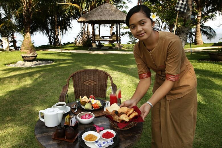 Hotel Puri Bagus Lovina