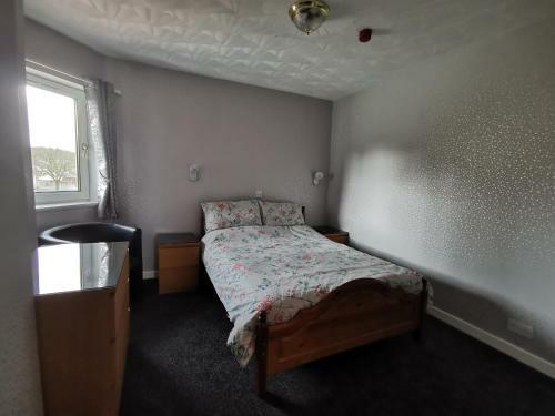 Hostal Whitehouse Guest House